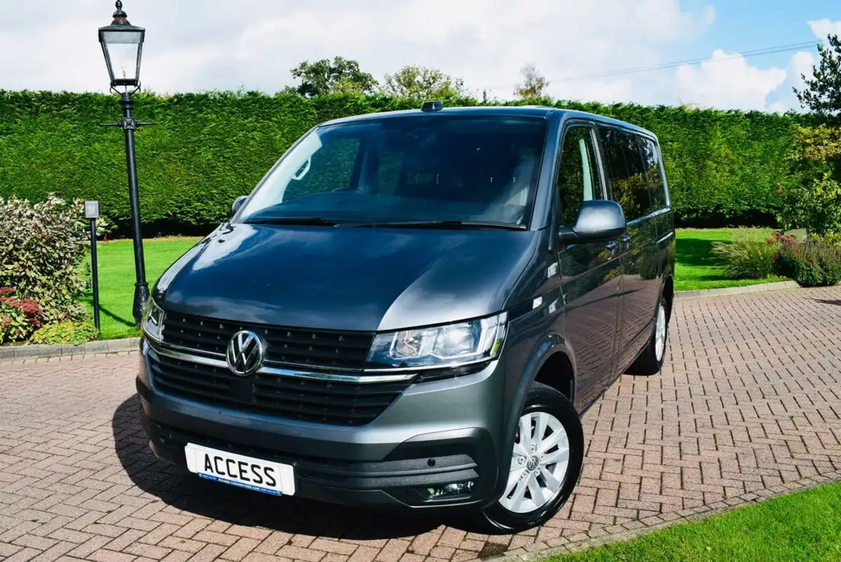 2021-volkswagen-transporter-20tdi-t30-highline-bmt-swb-150pseu6dt-e-kombi-big-0