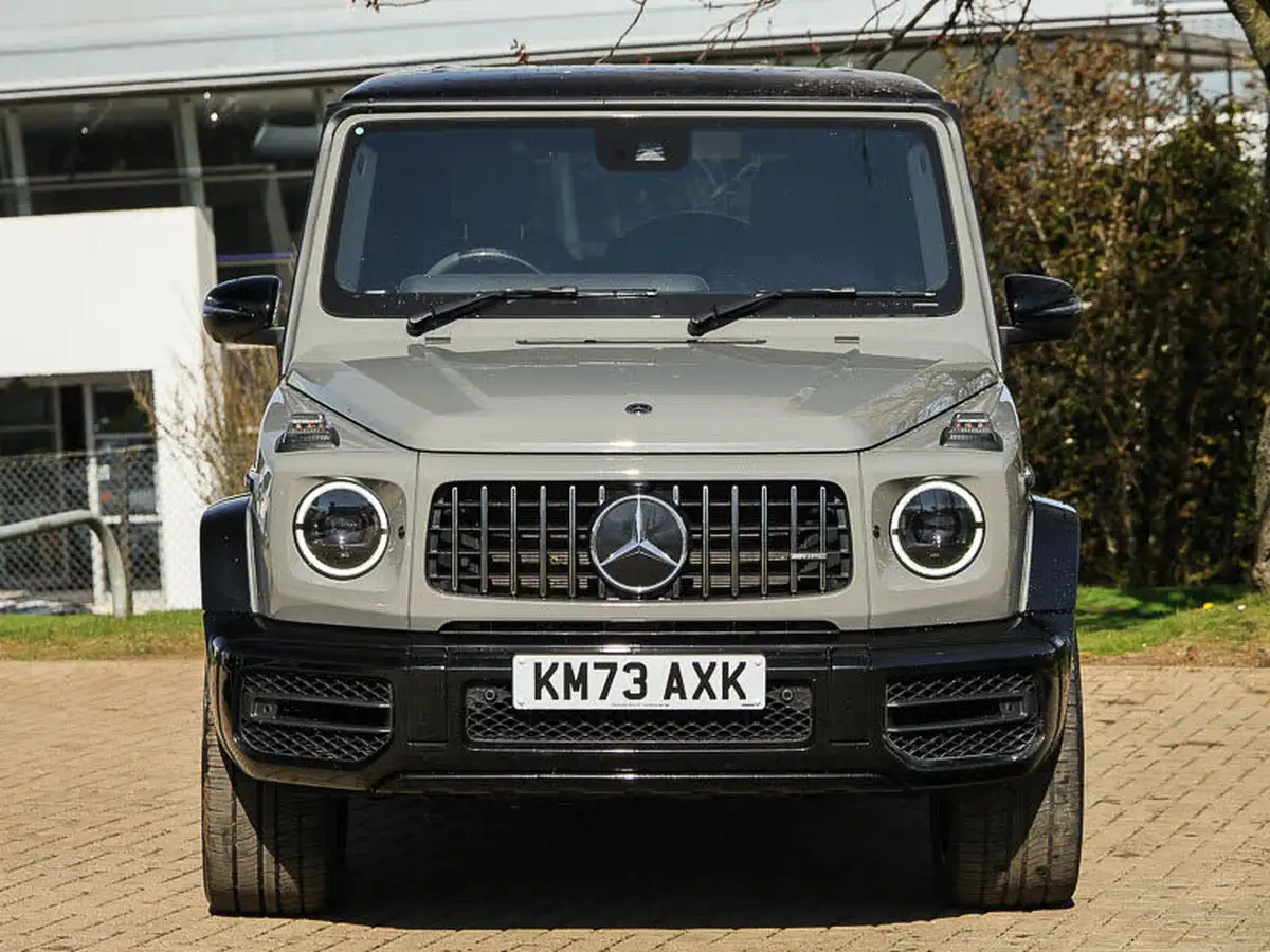 2023-mercedes-benz-g-class-40-g63-amg-carbon-edition-big-13