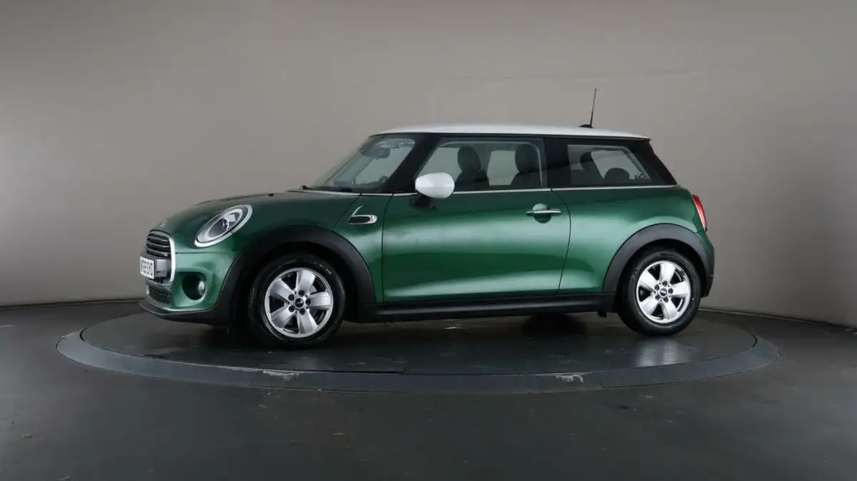 2019-mini-cooper-15-cooper-classic-hatchback-3d-big-31