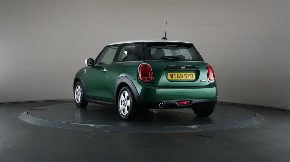 2019-mini-cooper-15-cooper-classic-hatchback-3d-big-59