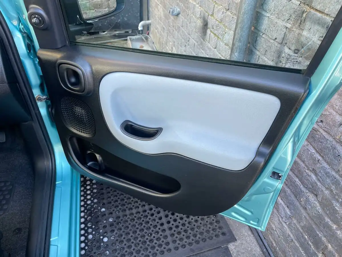2015-fiat-panda-09-lounge-ss-dualogic-big-39