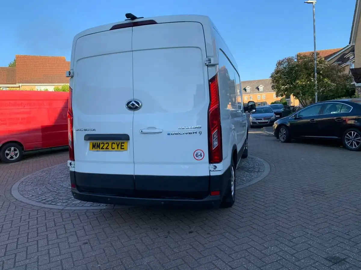 2022-maxus-e-deliver-9-e-lh-515kwh-big-30