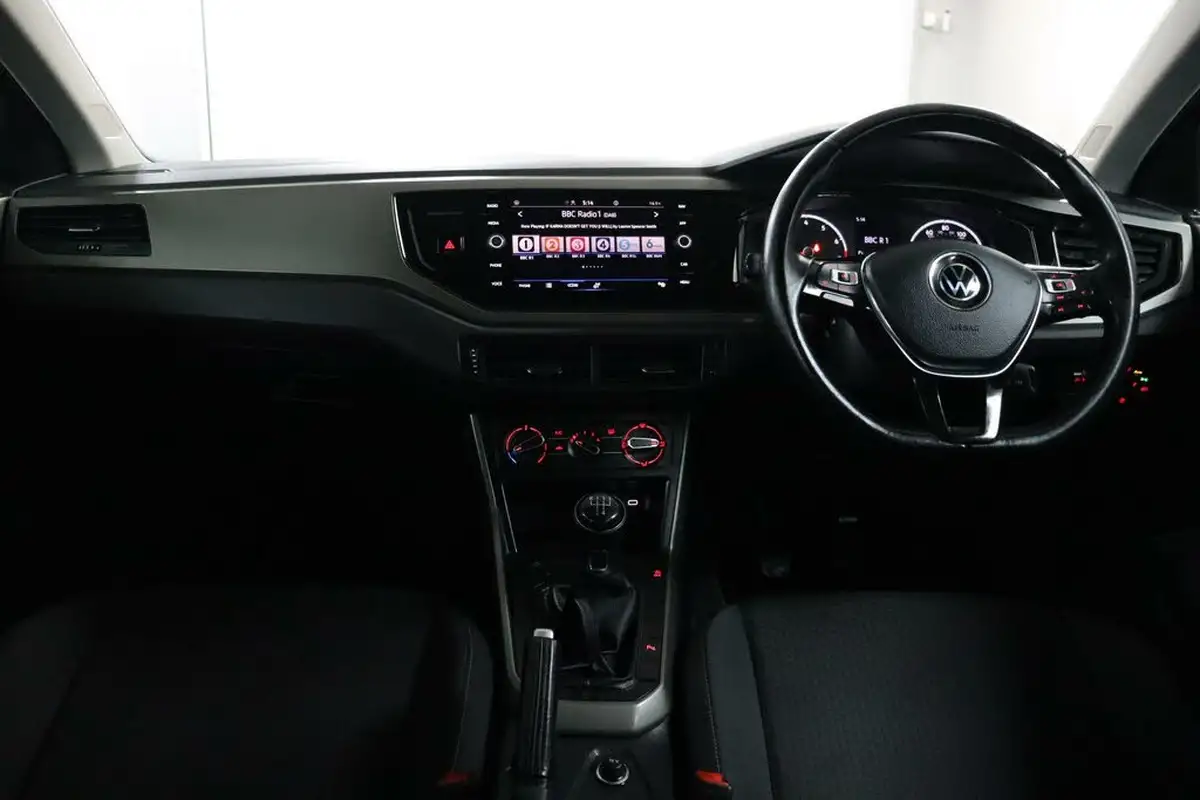2021-volkswagen-polo-10-match-big-26