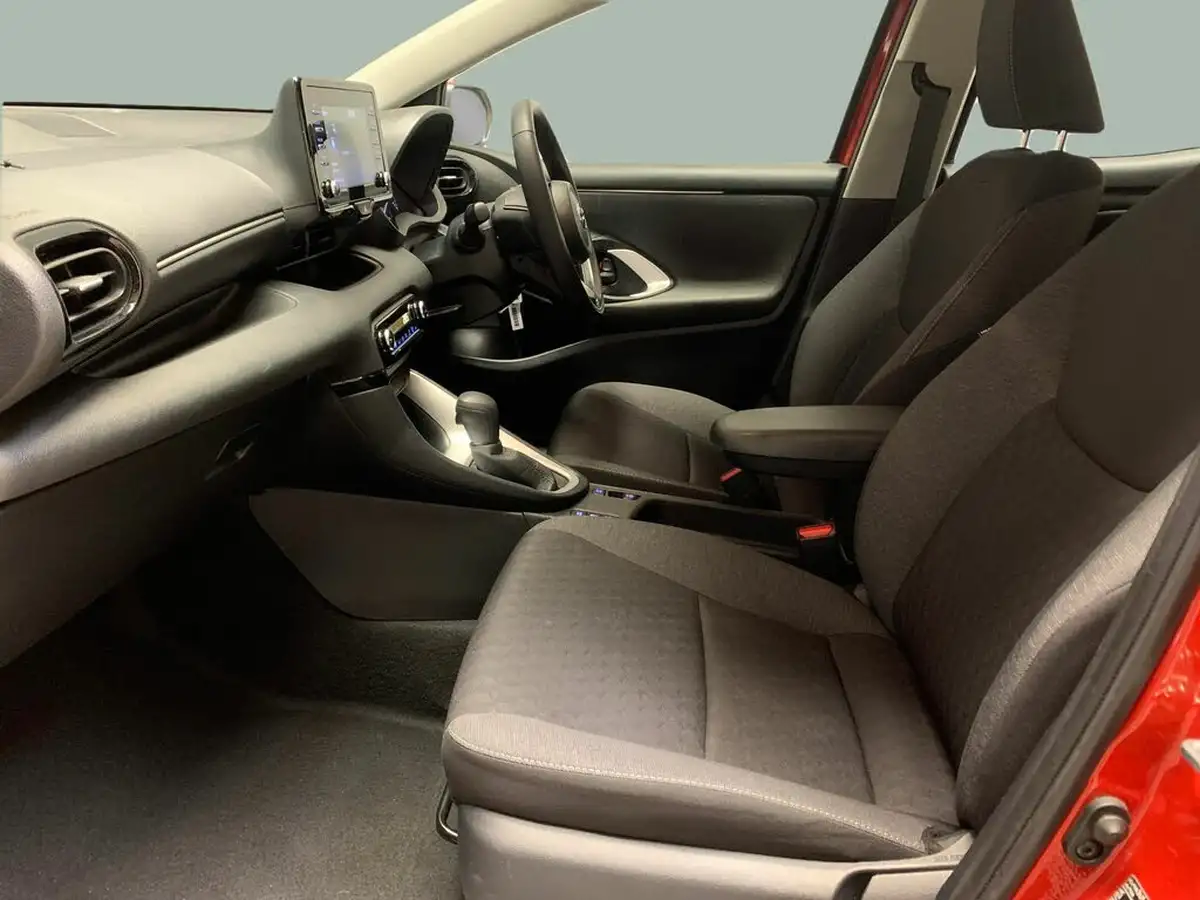 2022-toyota-yaris-15-vvt-i-icon-big-3