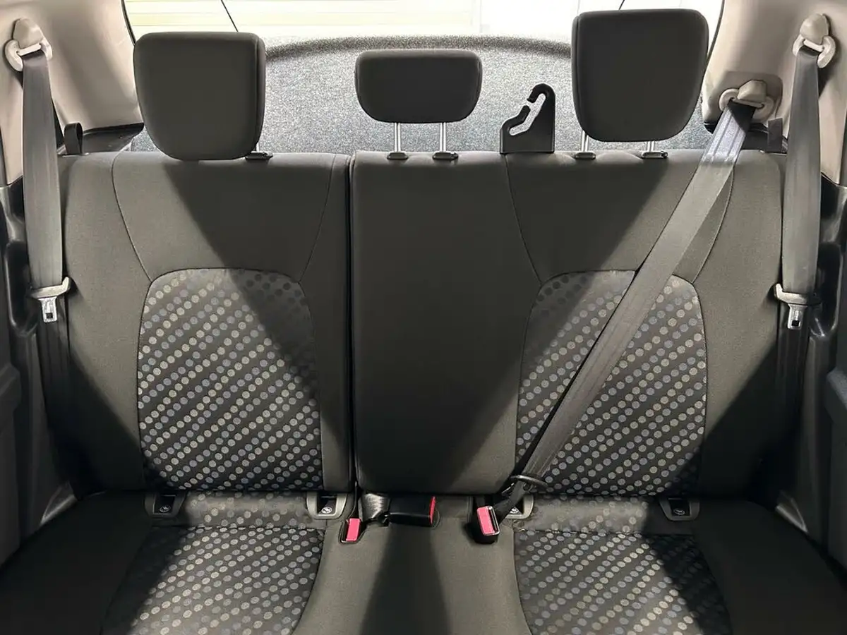 2016-suzuki-celerio-10-sz4-big-16