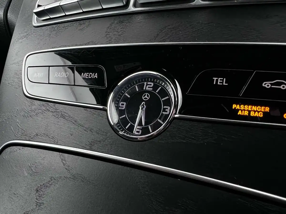 2018-mercedes-benz-c-class-15-c200-amg-line-ss-estate-5d-big-45