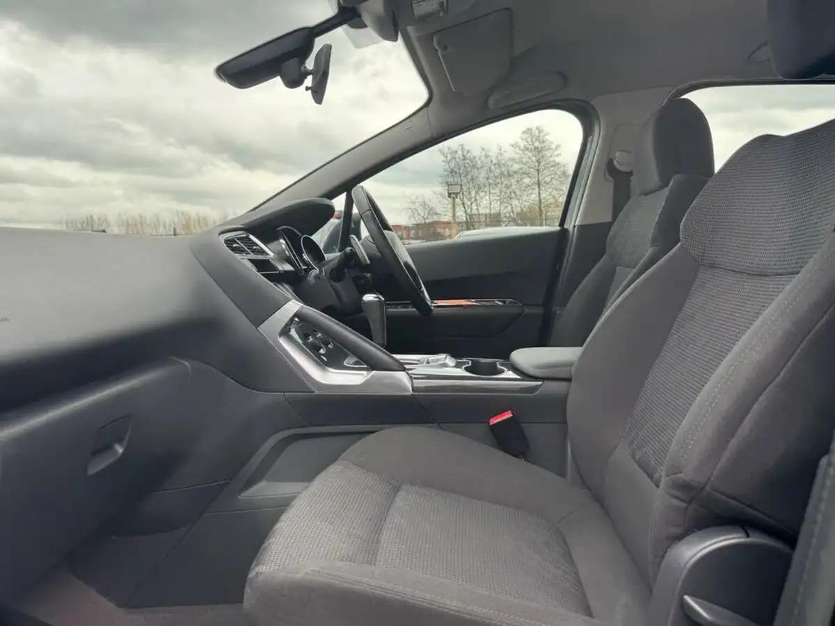 2013-peugeot-3008-crossover-16e-hdi-active-115bhp-fap-big-40