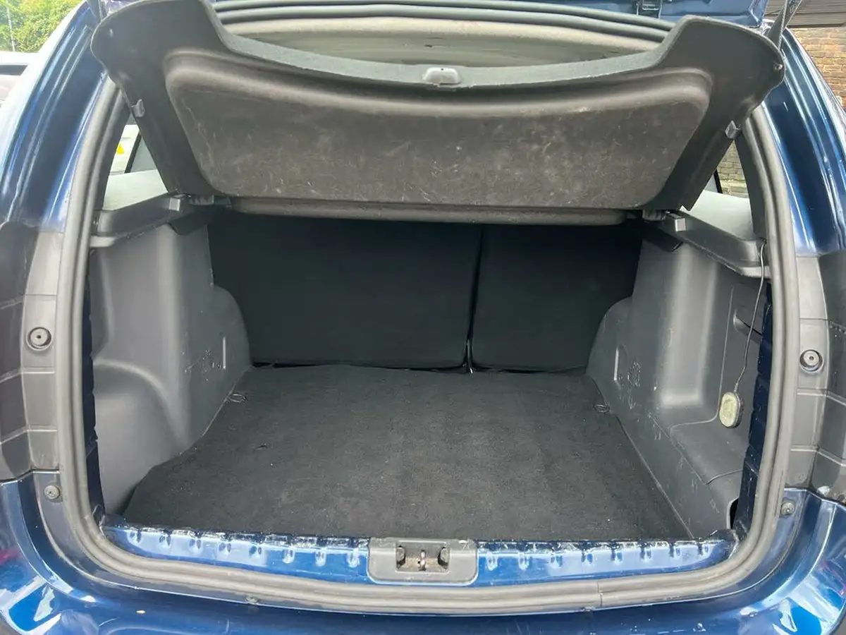 2017-dacia-duster-15dci-laureate-110bhp-ss-station-wagon-5d-big-16