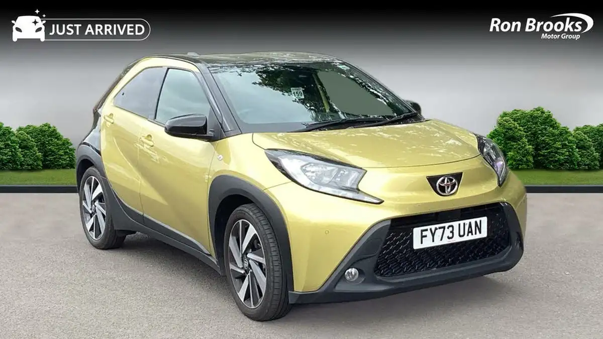 2023-toyota-aygo-x-10-vvt-i-edge-big-0