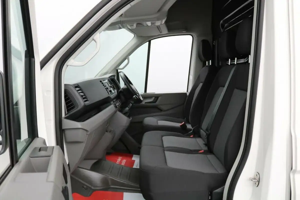 2024-volkswagen-crafter-big-19