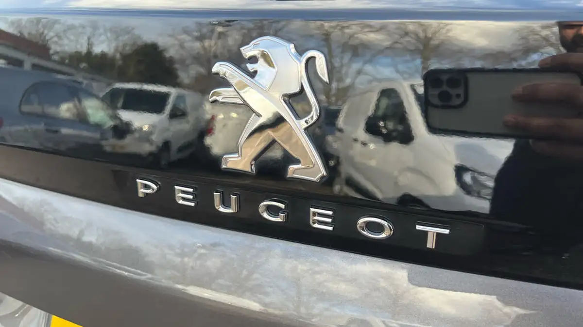 2021-peugeot-3008-suv-15-bluehdi-allure-premium-eat8-big-25