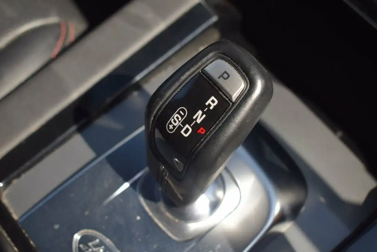 2021-land-rover-discovery-sport-20-d200-r-dynamic-s-plus-big-26