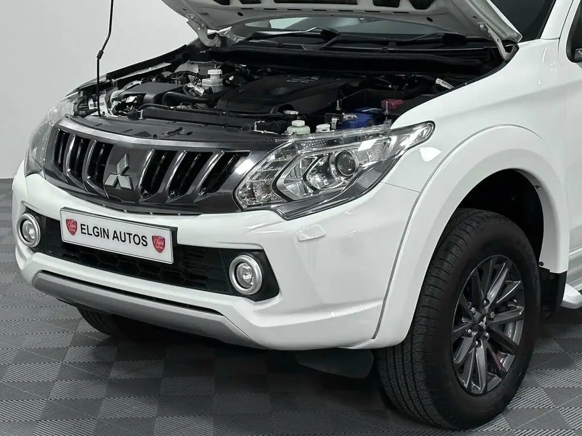 2018-mitsubishi-l200-24di-d-warrior-eu6-big-11