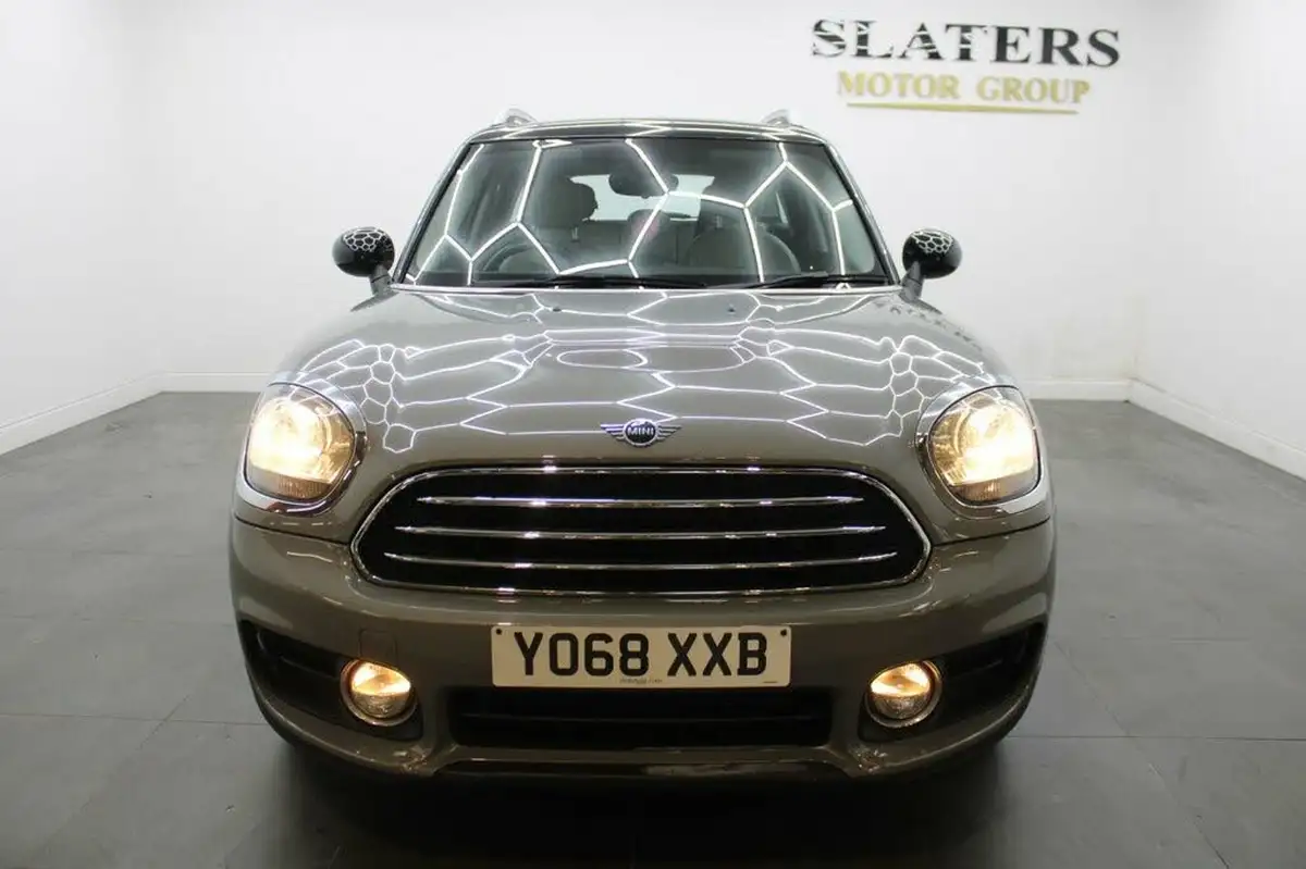 2019-mini-countryman-15-cooper-exclusive-ss-big-6