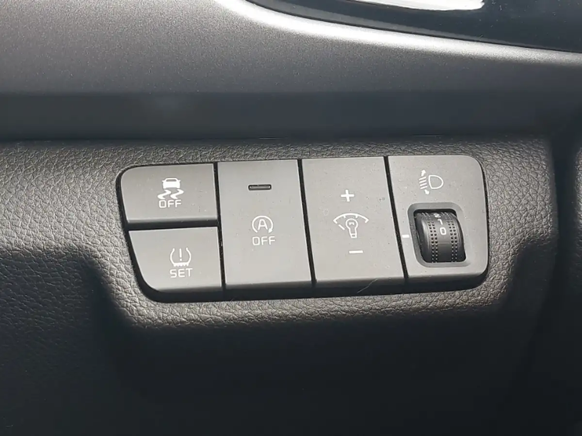 2022-kia-rio-10-t-gdi-2-big-17