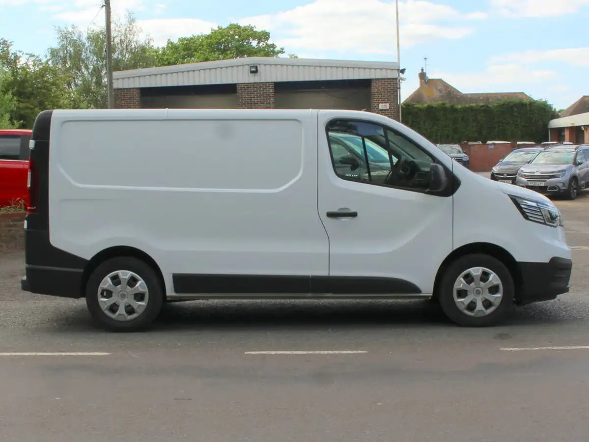 2022-renault-trafic-20dci-sl28-130-business-big-37