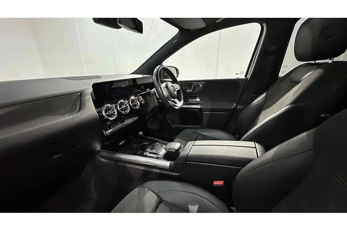 2021-mercedes-benz-b-class-13-b200-amg-line-premium-plus-driving-assistance-big-20