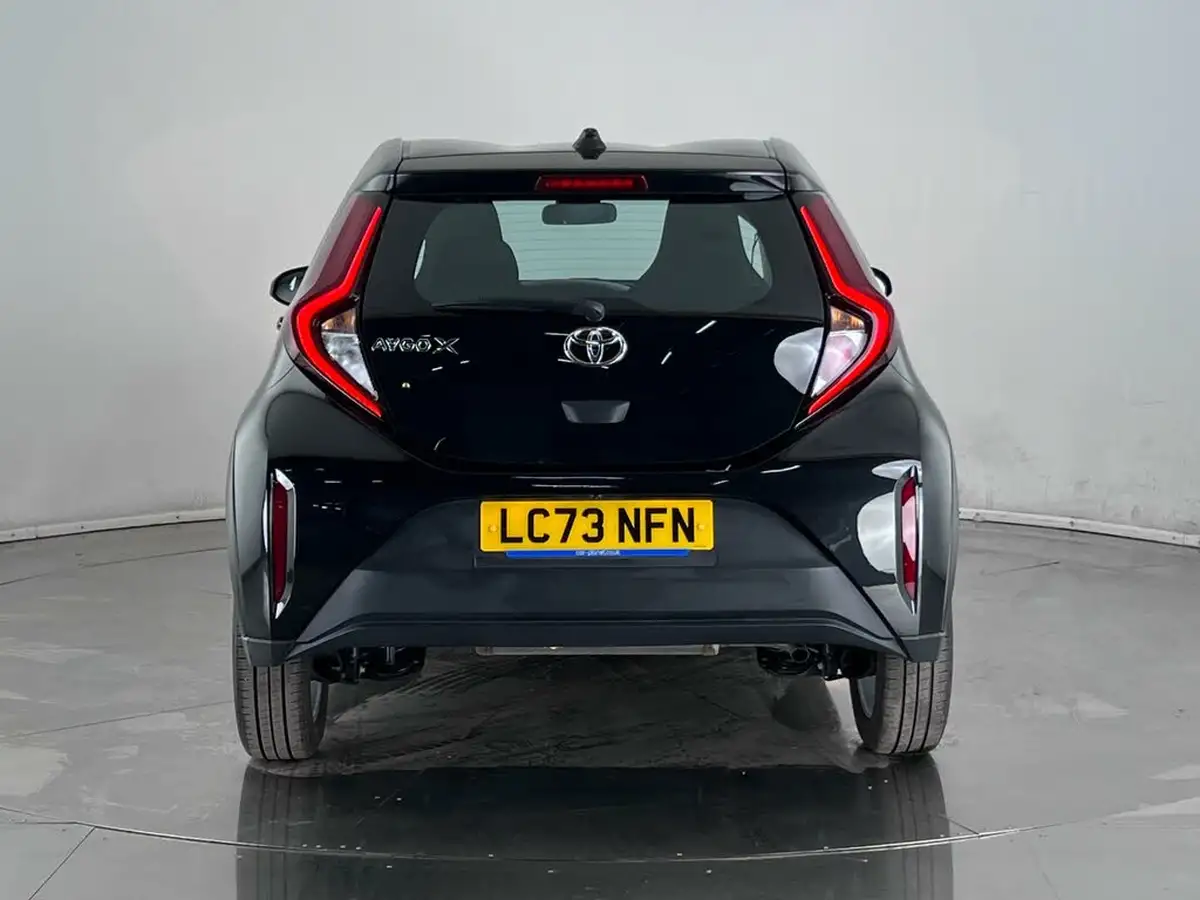 2023-toyota-aygo-x-10-vvt-i-pure-cvt-big-5