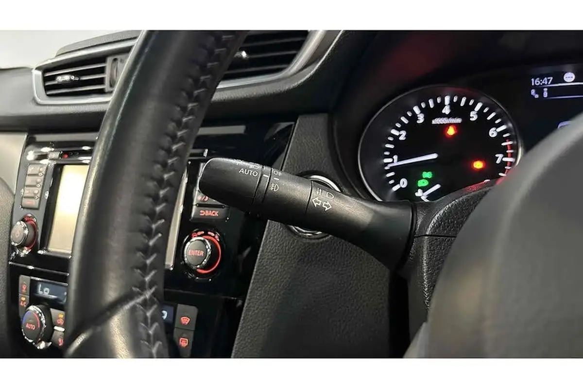 2018-nissan-qashqai-12-dig-t-tekna-xtronic-cvt-big-39