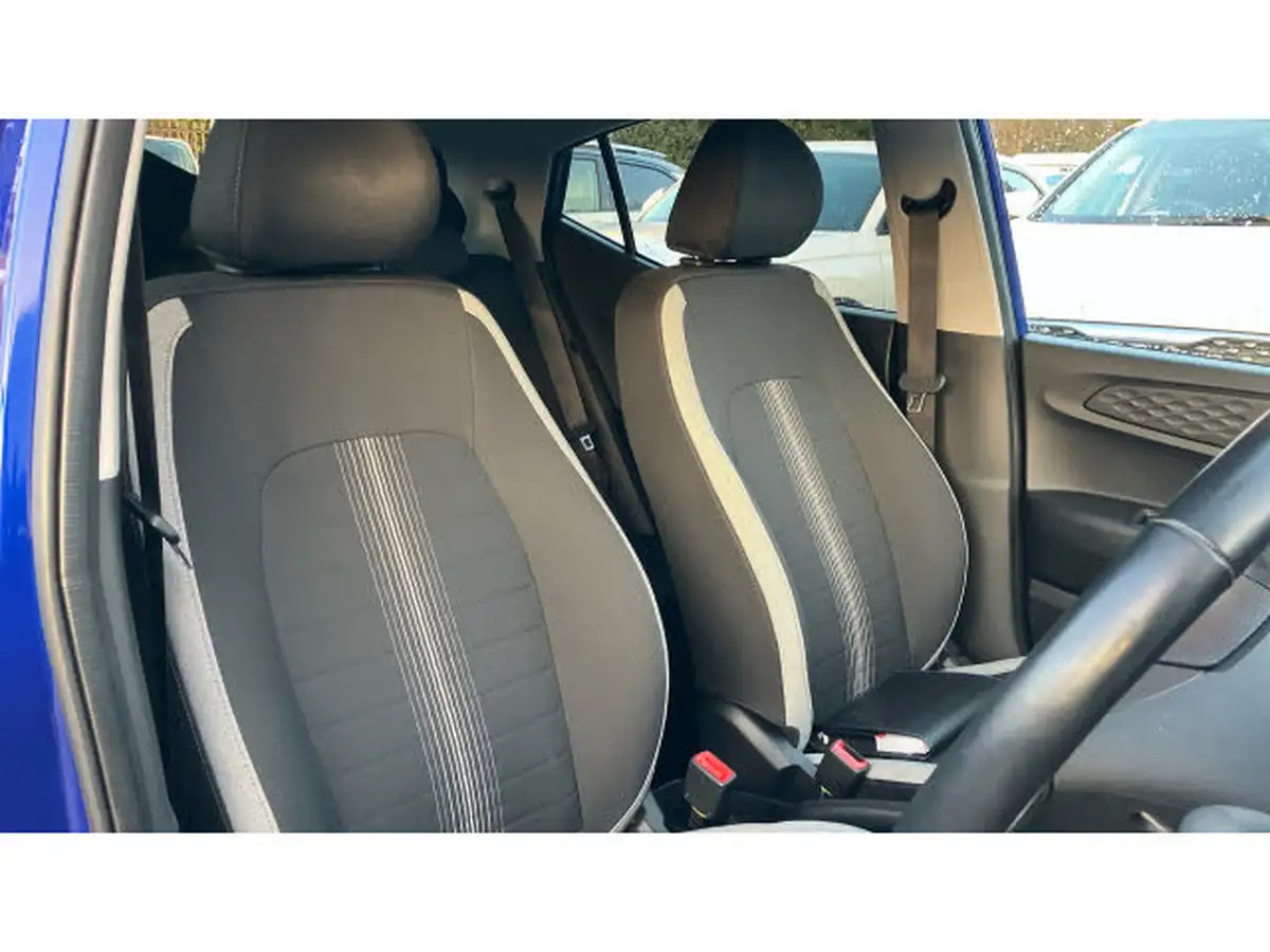 2022-hyundai-i10-12-premium-auto-big-25