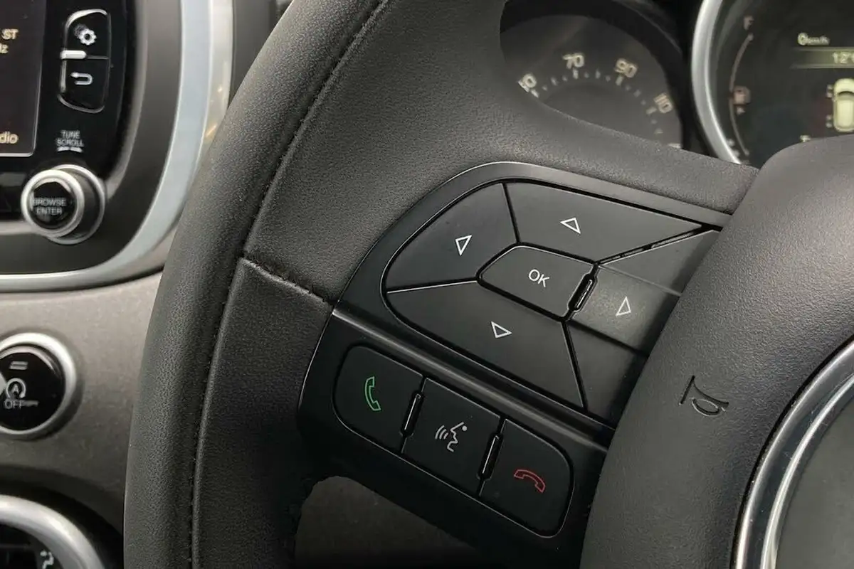 2016-fiat-500x-14-multiair-lounge-big-28