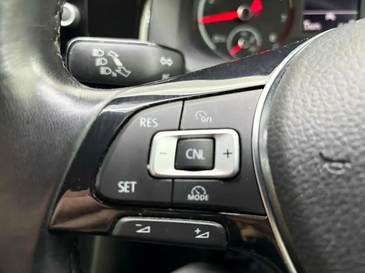 2021-volkswagen-polo-10-tsi-match-big-20