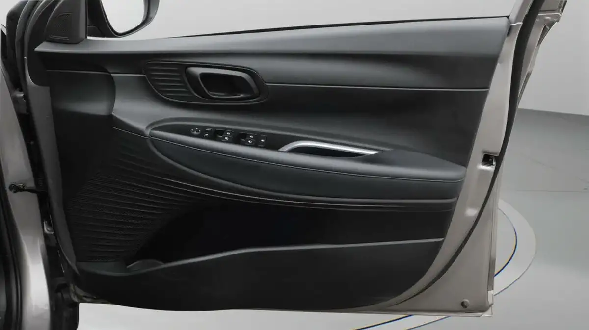 2022-hyundai-bayon-10-t-gdi-se-connect-dct-big-15