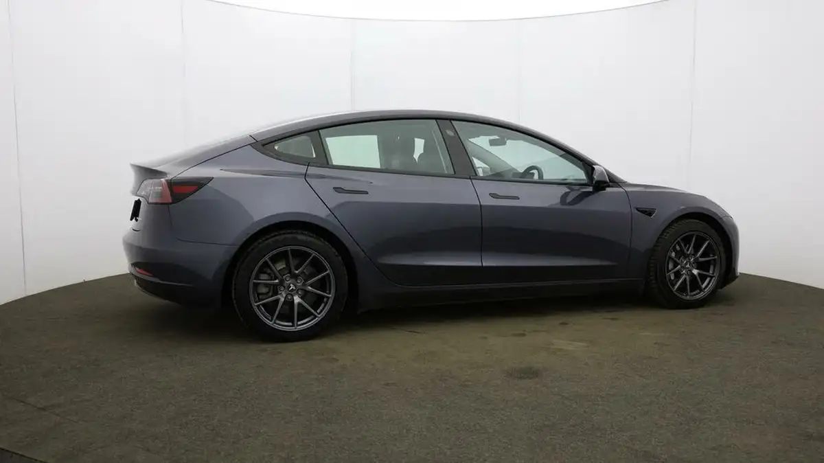 2021-tesla-model-3-e-long-range-awd-big-55
