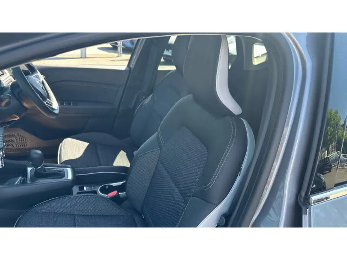 2024-renault-captur-16-techno-145ps-full-big-48