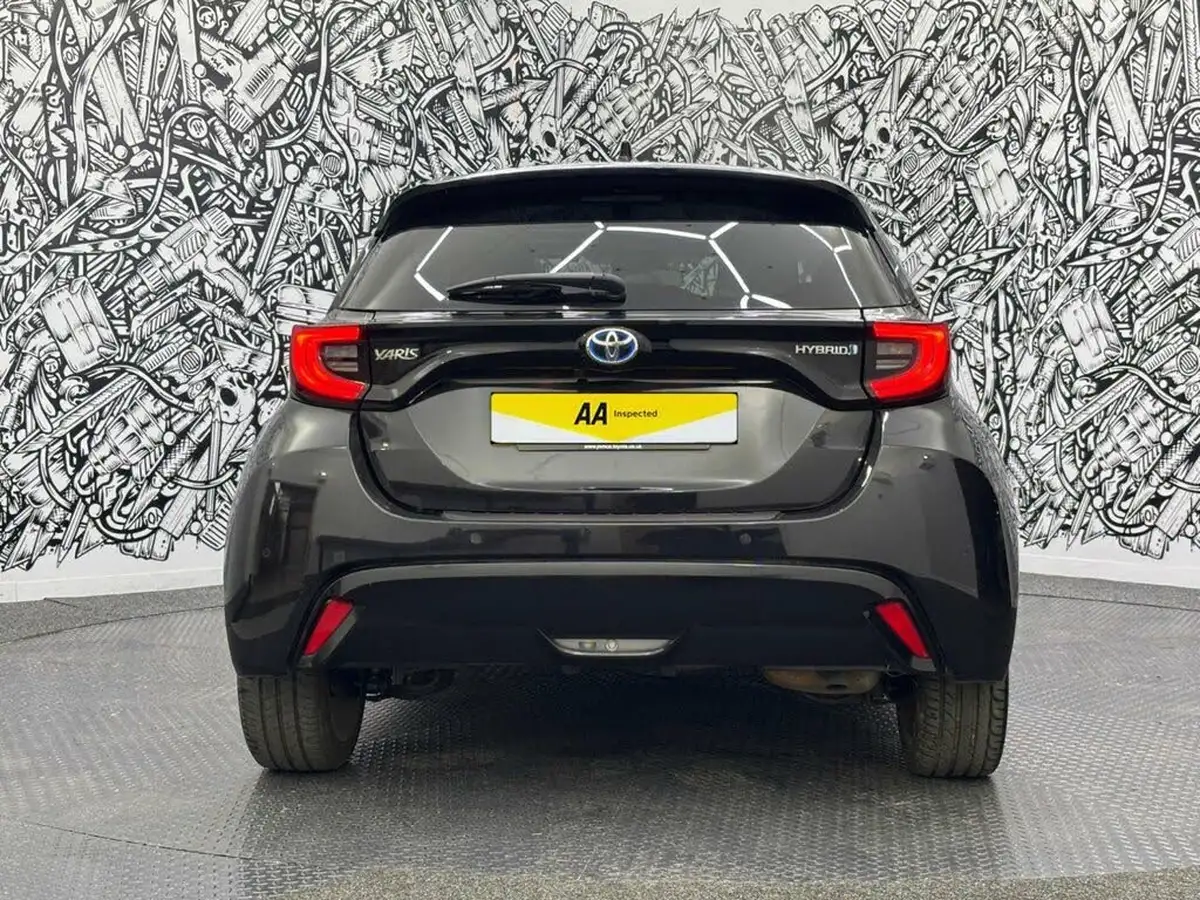 2021-toyota-yaris-15-vvt-i-excel-big-9