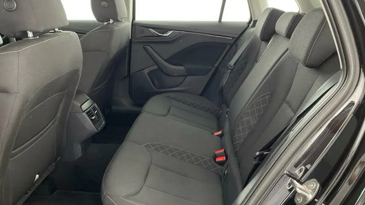 2022-skoda-kamiq-10-tsi-se-109ps-dsg-big-33