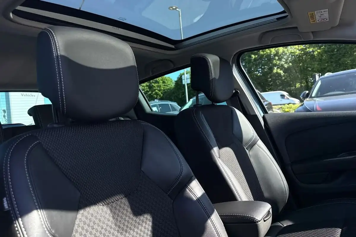 2018-renault-clio-12-tce-dynamique-s-nav-big-23