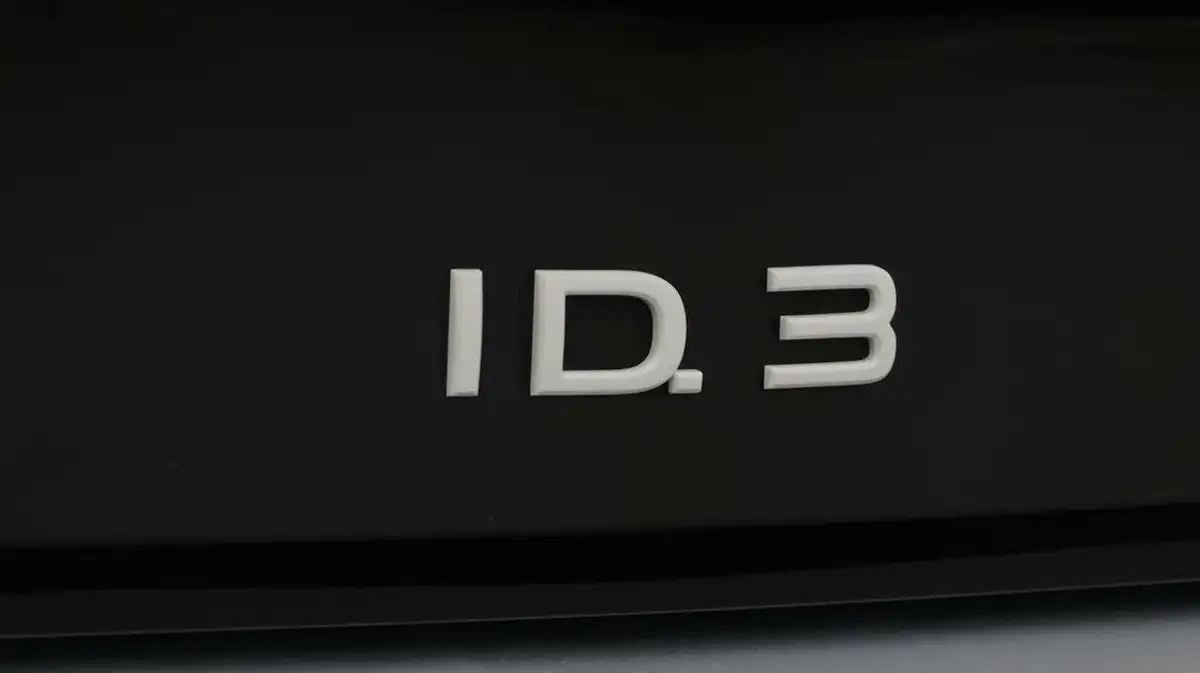 2022-volkswagen-id3-e-max-big-23