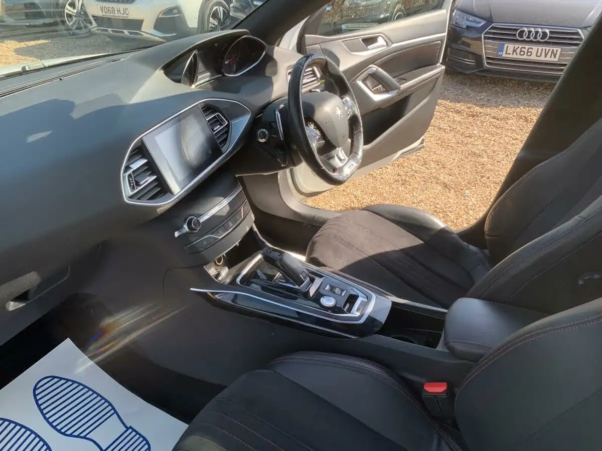 2018-peugeot-308-sw-20-bluehdi-gt-big-24