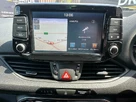 2017-hyundai-i30-16crdi-se-nav-110ps-blue-drive-hatchback-small-3