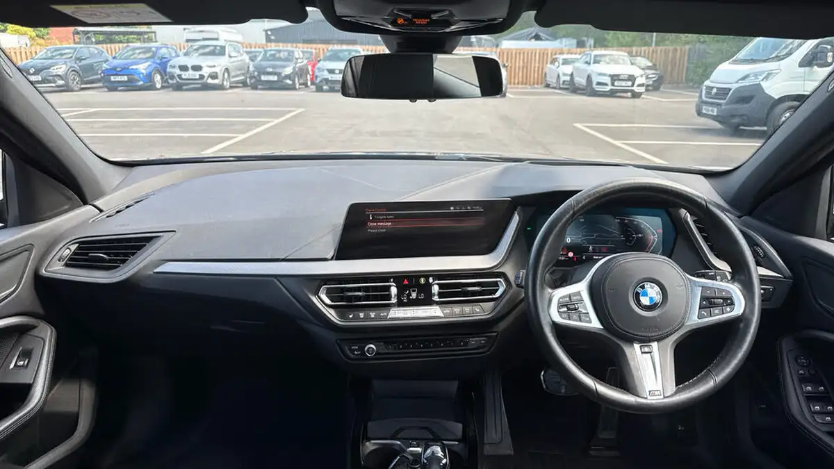 2021-bmw-1-series-15-118i-m-sport-lcp-dct-big-10