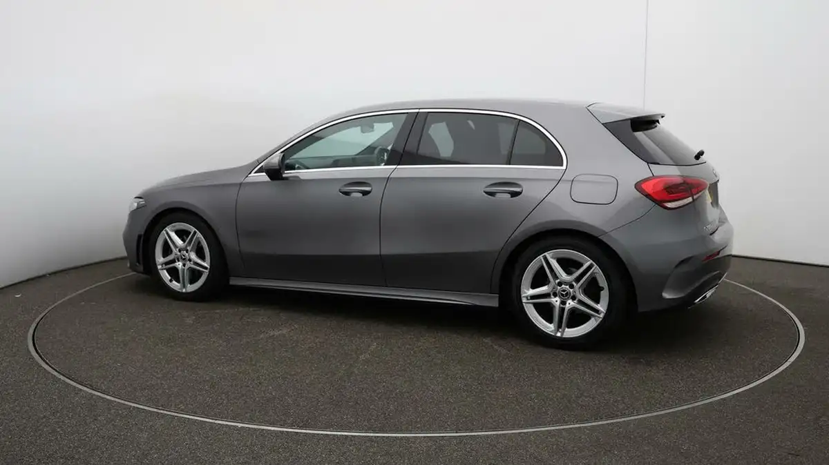 2019-mercedes-benz-a-class-20d-a200d-amg-line-hatchback-5d-big-44