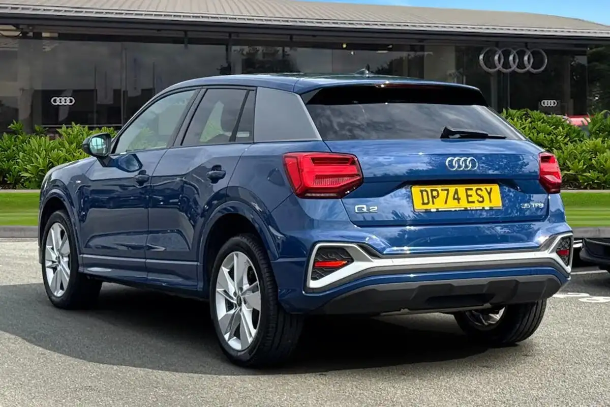 2025-audi-q2-15-35-tfsi-s-line-big-1