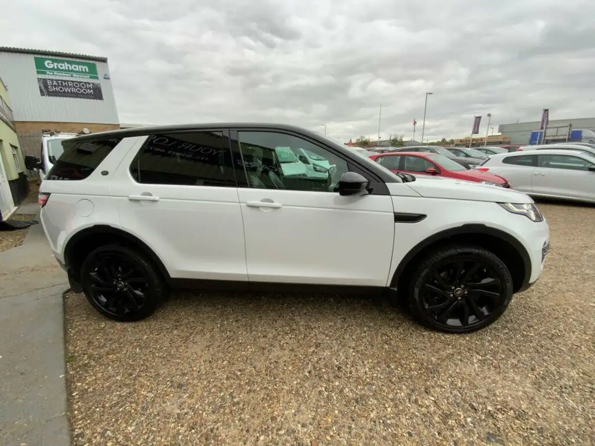 2017-land-rover-discovery-sport-20td4-hse-black-182ps-suv-big-12