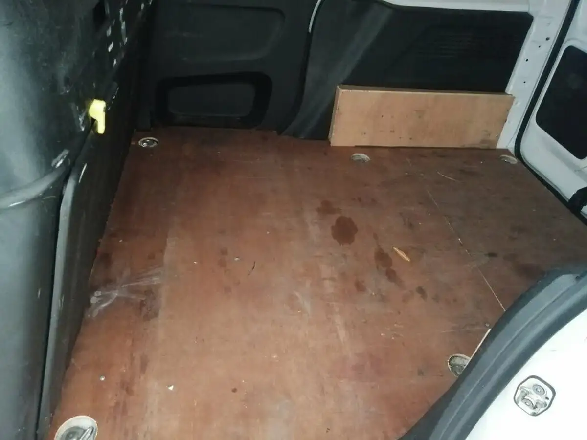 2019-citroen-berlingo-16bluehdi-1000-enterprise-big-40