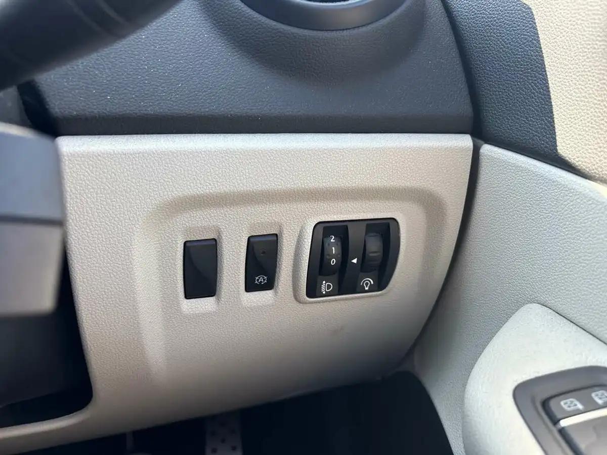 2018-renault-captur-09-tce-gt-line-big-24