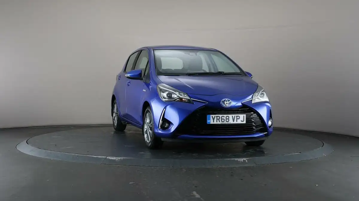 2018-toyota-yaris-15-vvt-i-icon-hybrid-big-50