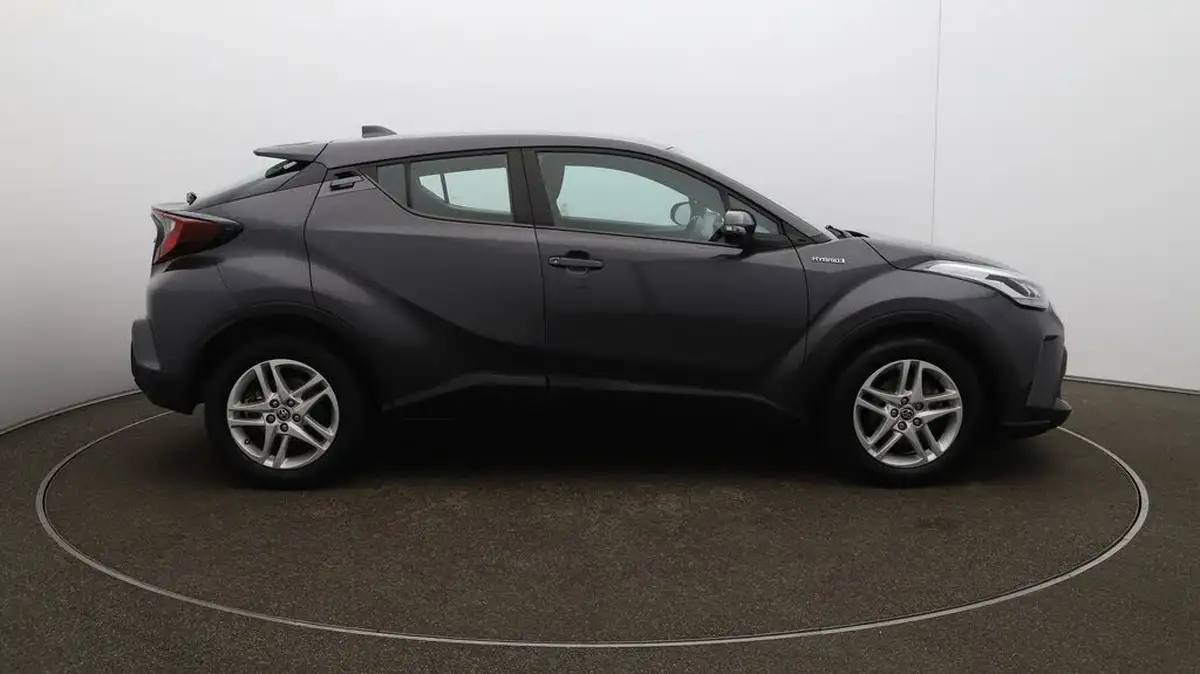 2020-toyota-c-hr-18-vvt-i-icon-parking-pack-big-48