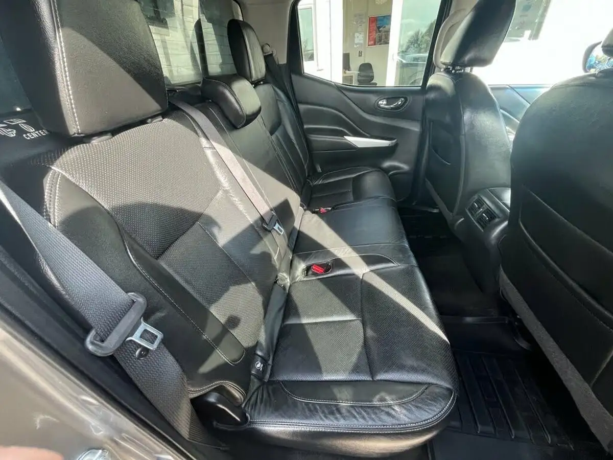 2017-nissan-navara-23dci-tekna-auto-big-34