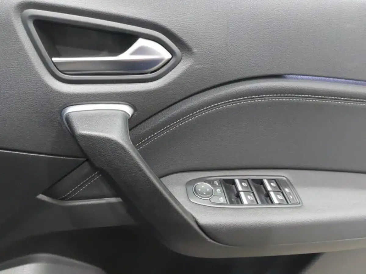 2024-renault-captur-10-tce-techno-big-18