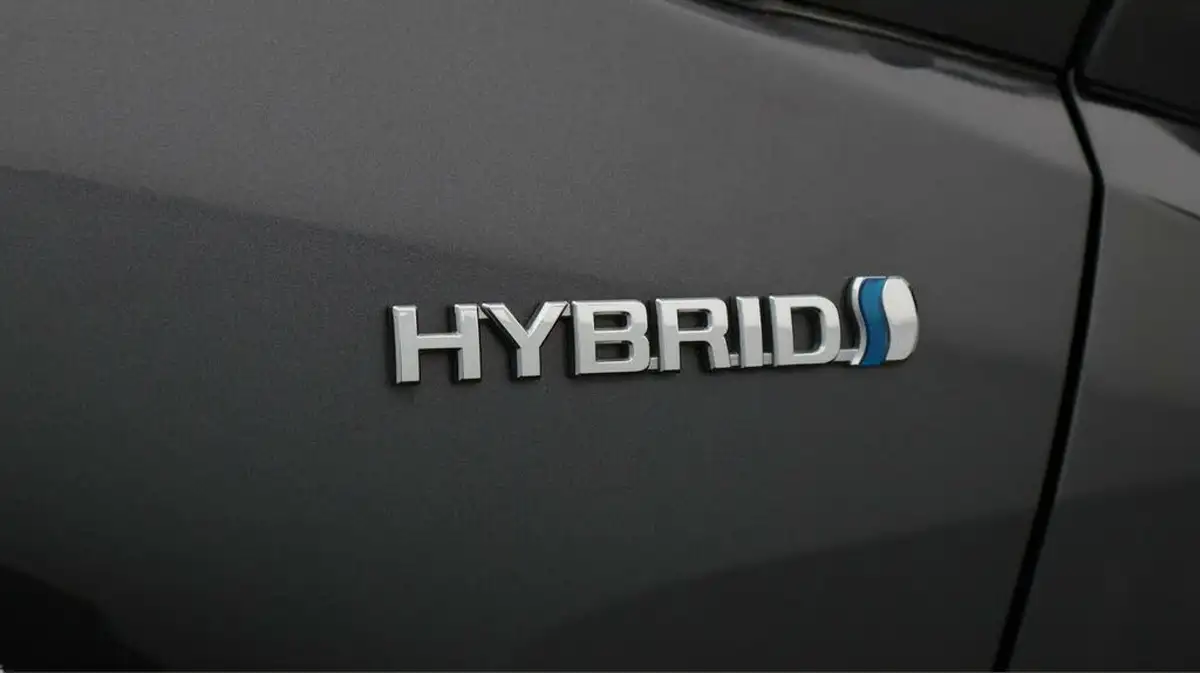 2020-toyota-c-hr-18-vvt-i-icon-parking-pack-big-20