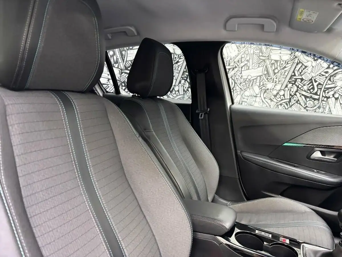 2020-peugeot-208-12-puretech-allure-100bhp-big-25