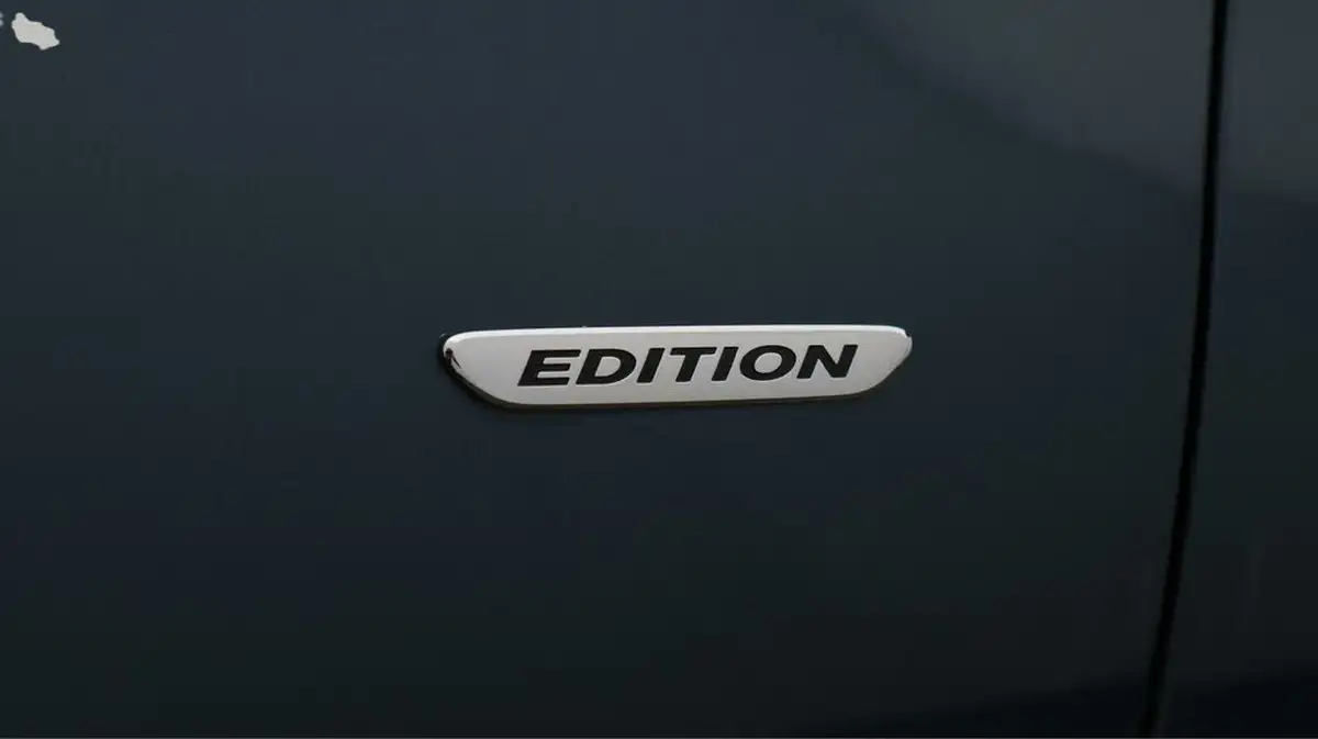 2022-mercedes-benz-a-class-13-a200-amg-line-edition-executive-hatchback-5d-big-20