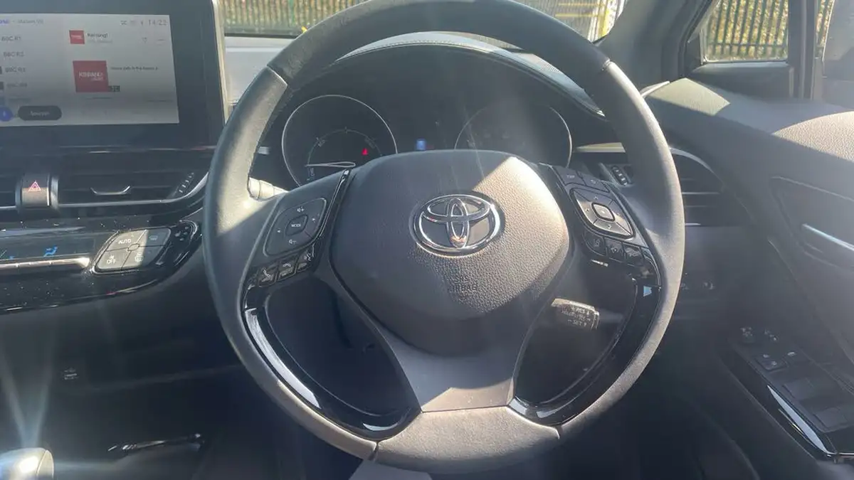 2023-toyota-c-hr-20-vvt-i-design-big-7