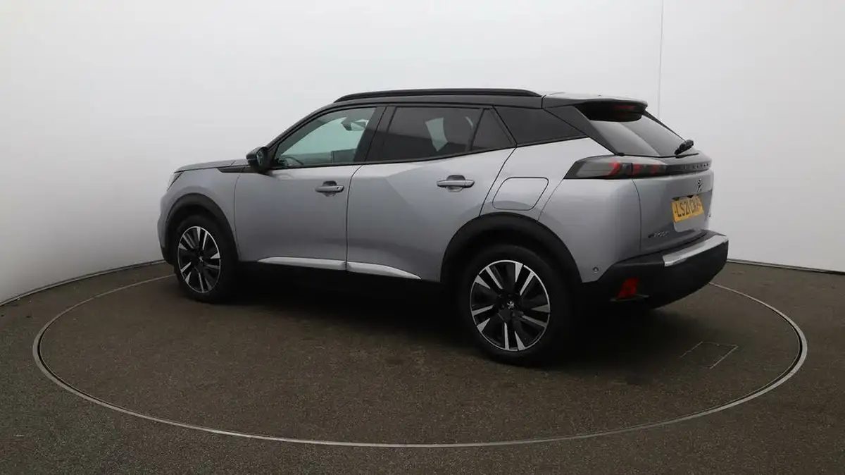 2021-peugeot-2008-suv-e-gt-premium-big-38